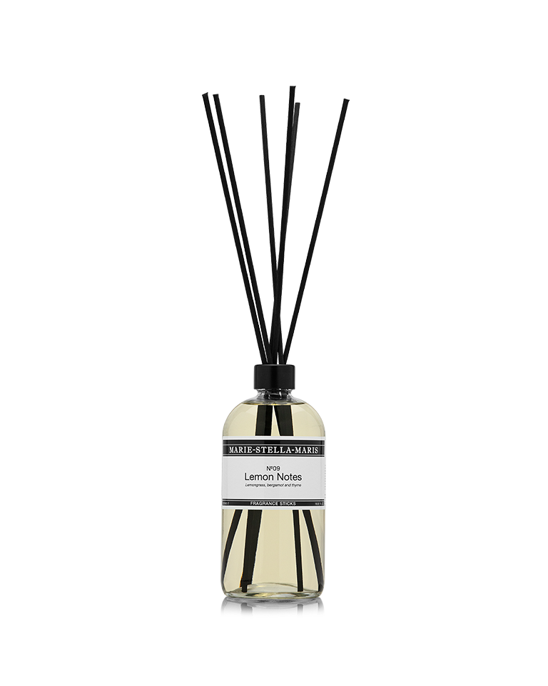 Bottle of Lemon Notes fragrance diffuser sticks with fresh citrus scent for home ambiance, 500 ml volume
