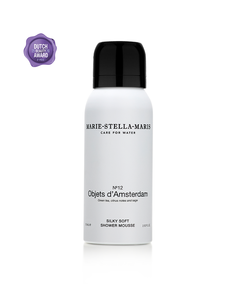 Marie-Stella-Maris No. 12 Objets d’Amsterdam silky soft shower mousse in a white 75 ml travel-size bottle with a black cap and Dutch Beauty Award badge.